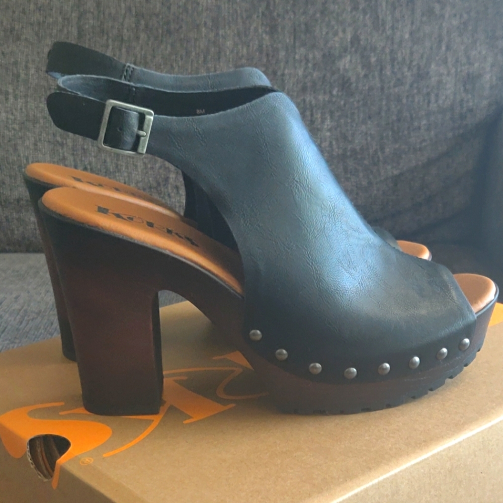Korks Kork Ease Arden Open Toe Heeled Sandal Size 8
